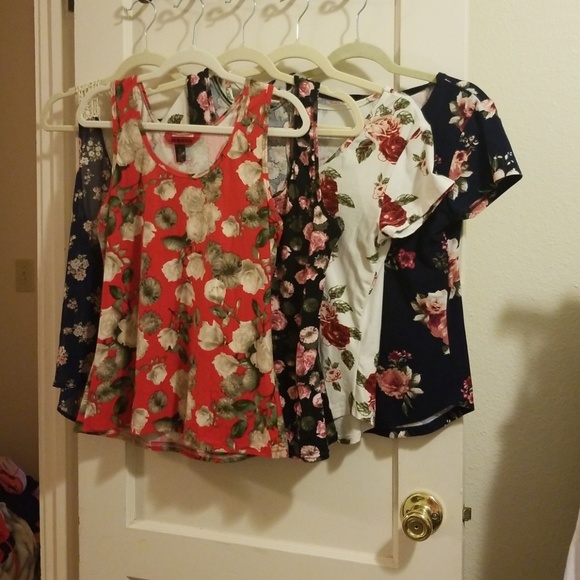 many Tops - FLORAL TOPS bundle 5 pieces, all like new